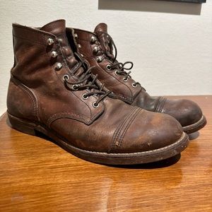 Red Wing boots. Men’s 10.5 Iron Ranger 8111 Brown